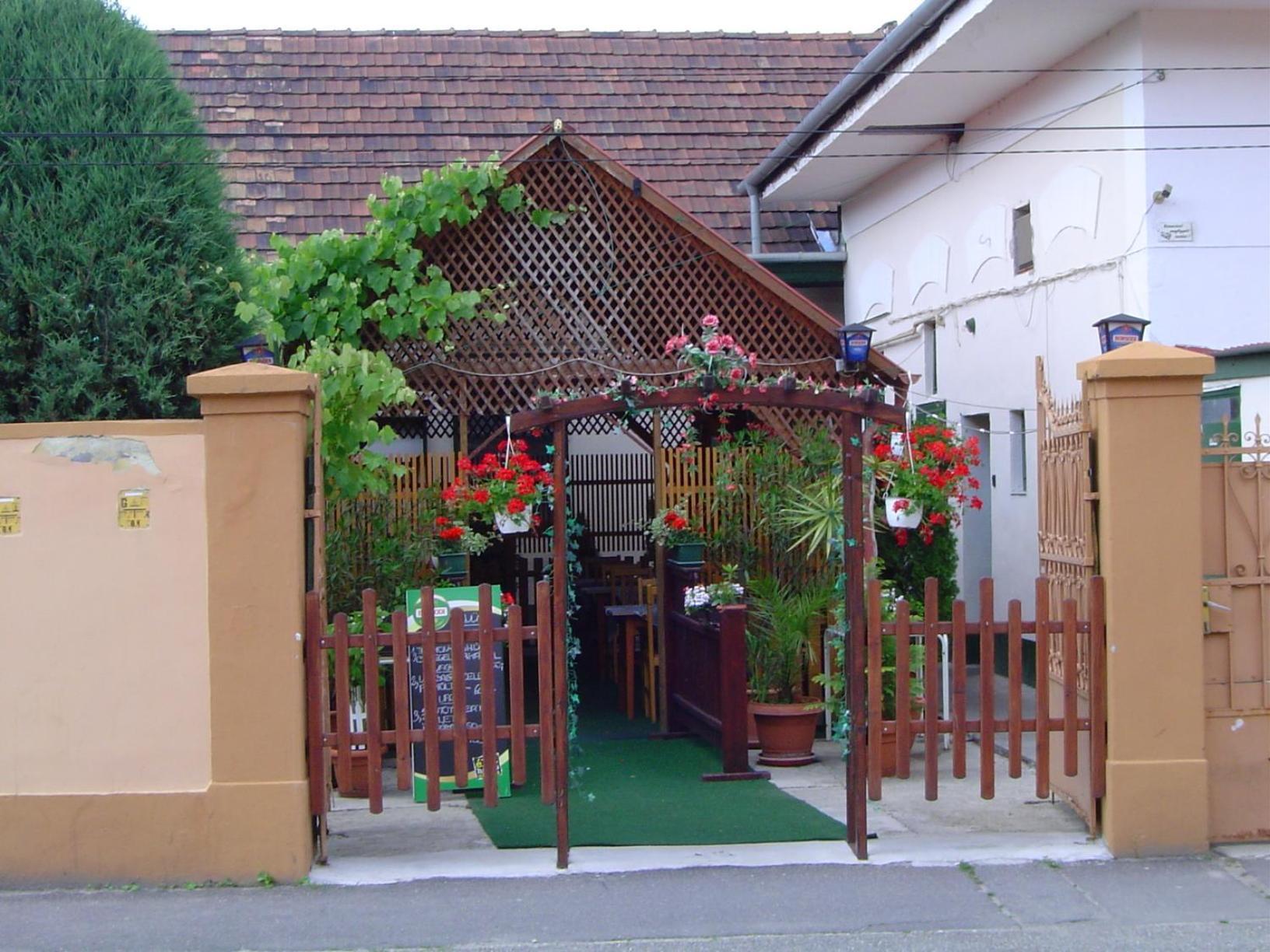 Lunczer Vendeghaz Hotel Mosonmagyaróvár Buitenkant foto